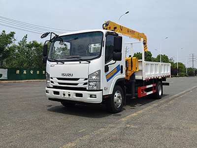 Um caminhão Isuzu ELF 190HP com guindaste de 3,2 toneladas chega à Etiópia