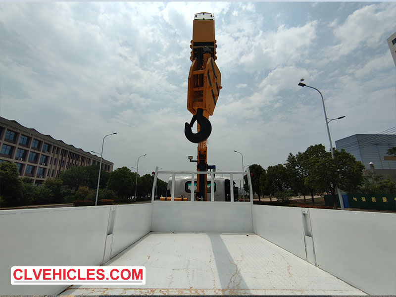 ISUZU truck mounted 3ton crane