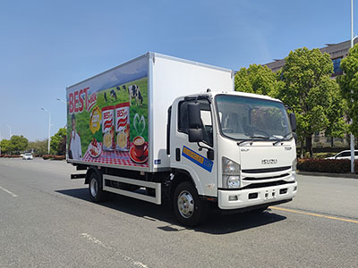 Um caminhão refrigerado ISUZU ELF 190HP chegou a Granada