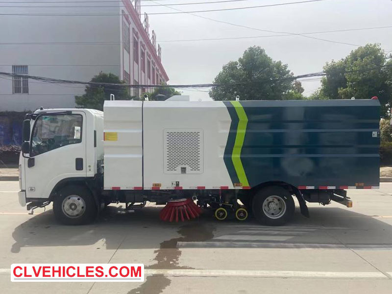 ISUZU road sweeping truck