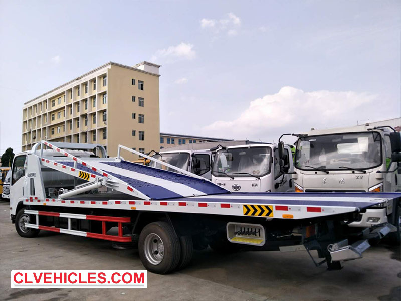 ISUZU ELF Wrecker tow truck